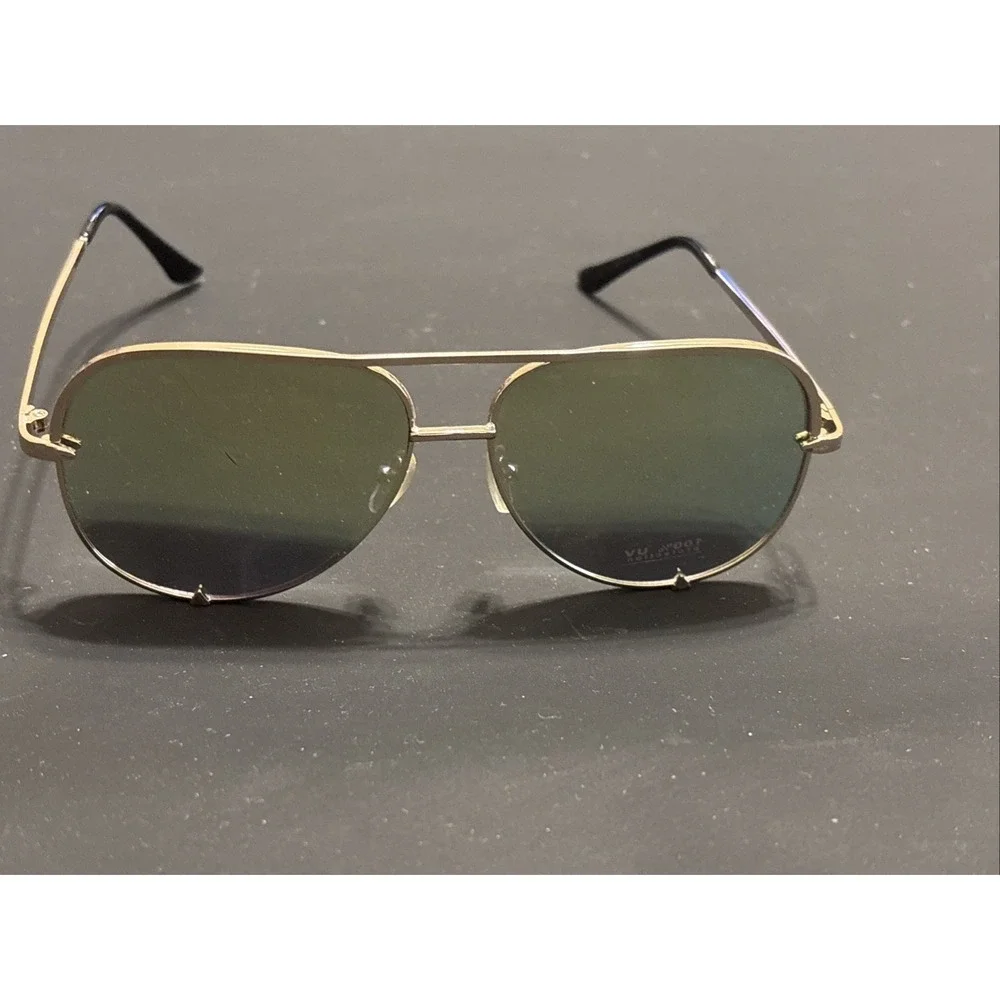 Unbranded Gold Tone Aviator Sunglasses Green Lenses 100% UV Protection